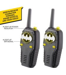 eKids Batman Walkie Talkies για παιδιά & ενήλικες με ενσωματωμένο μεγάφωνο και εμβέλεια 150 μέτρων (Ri-212BM) (μαύρο)