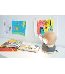 Designnest® GoggleLamp |Mr Watt| Επιτραπέζιο Φωτιστικό από ξύλο σφενδάμου και αλουμίνιο με ρύθμιση φωτεινότητας αφής (red/wood)