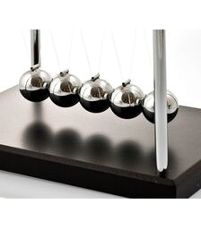 The Source Newton’s Cradle Η κούνια του Νεύτωνα