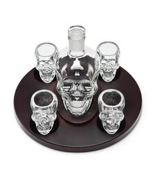 The Source Skull Decanter Σετ Ποτού 5 Τεμαχίων και δίσκος σε σχήμα κρανίου