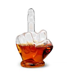 The Source Middle Finger Decanter - Άσεμνη Κανάτα με υψωμένο το Μεσαίο Δάχτυλο