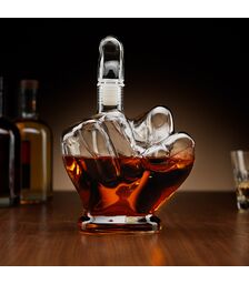 The Source Middle Finger Decanter - Άσεμνη Κανάτα με υψωμένο το Μεσαίο Δάχτυλο