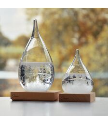 Storm Glass Drop Small – Μικρό Διακοσμητικό Βαρόμετρο σε Σχήμα Σταγόνας με Ξύλινη Βάση (13.5 cm)