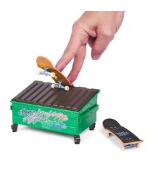 Tech Deck (VS) Versus Series Sk8shop, 2 Μινιατούρες Τροχοσανίδες - 1 Εμπόδιο/Ράμπα