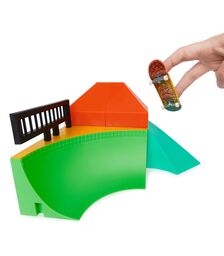 Tech Deck  X-Connect  Park Creator - 1 Μινιατούρα Τροχοσανίδα και 1 Ράμπα