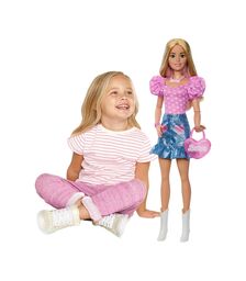 Mattel Barbie - Doll with Blonde Hair (71cm) (HYT84)