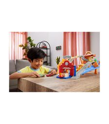 Mattel Disney Cars: Radiator Springs Race &amp; Rescue - Rescue Road Raceway (JFL57)