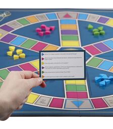 Hasbro Trivial New Classic Edition - Επιτραπέζιο (C1940)