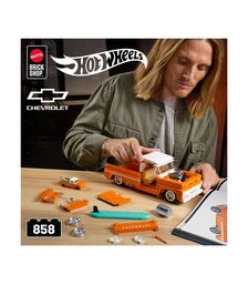 Mattel Hot Wheels: Elite Series Brick Shop - Chevrolet Custom '62 Chevy Pickup Vehicle (JFT20)