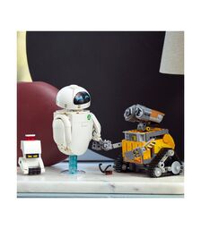 LEGO® Disney and Pixar: WALL-E and EVE (43279)