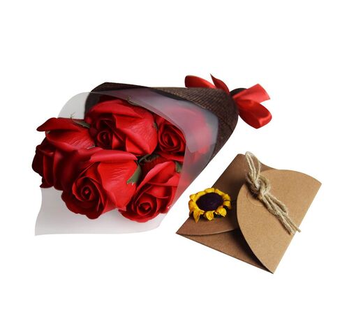 Red Rose Black Box – 7 Κόκκινα Τριαντάφυλλα σε Μαύρο Κουτί – Μια Ρομαντική Έκπληξη