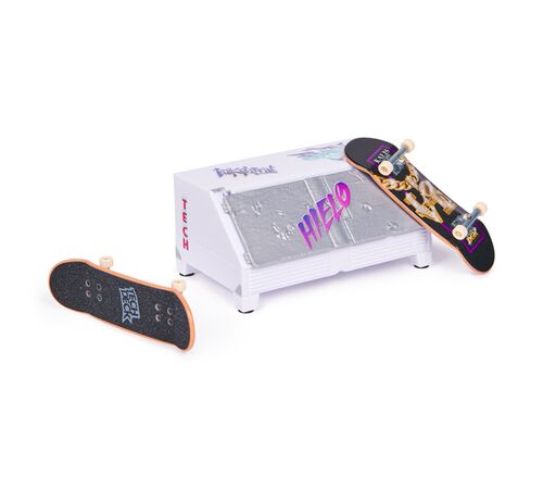 Tech Deck (VS) Versus Series Sk8shop, 2 Μινιατούρες Τροχοσανίδες - 1 Εμπόδιο/Ράμπα