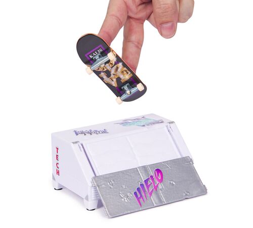 Tech Deck (VS) Versus Series Sk8shop, 2 Μινιατούρες Τροχοσανίδες - 1 Εμπόδιο/Ράμπα