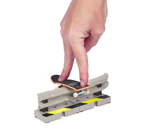 Tech Deck (VS) Versus Series Sk8shop, 2 Μινιατούρες Τροχοσανίδες - 1 Εμπόδιο/Ράμπα