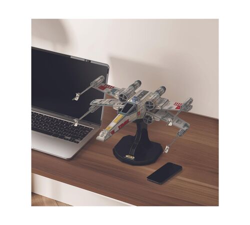 Spin Master Disney: Star Wars 4D Build - T-65 X-Wing Starfighter 3D Cardstock Model Kit (6069813)