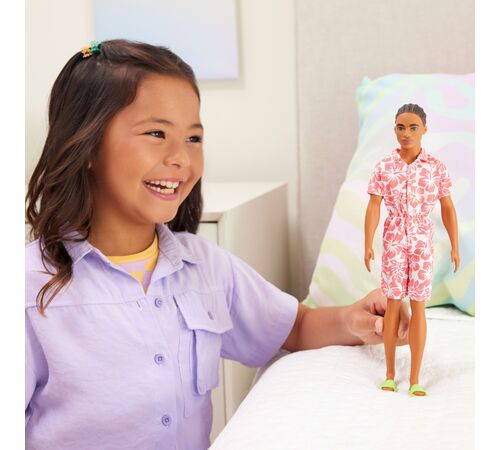 Mattel Barbie: Ken - Hawaiian Floral Jumpsuit Look with Brown Brides Hair Doll Fashionistas (HYT99)