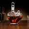 The Source Middle Finger Decanter - Άσεμνη Κανάτα με υψωμένο το Μεσαίο Δάχτυλο
